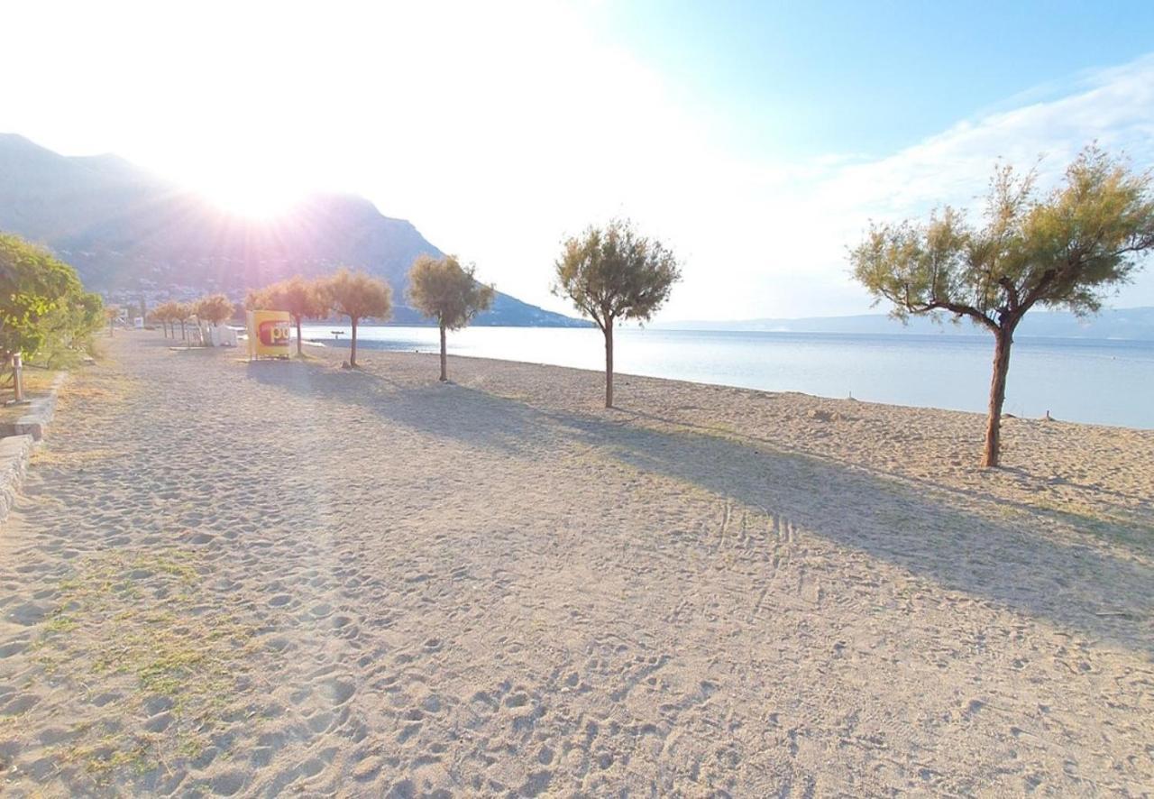 Sandy Beach Apartment Omiš Exteriér fotografie