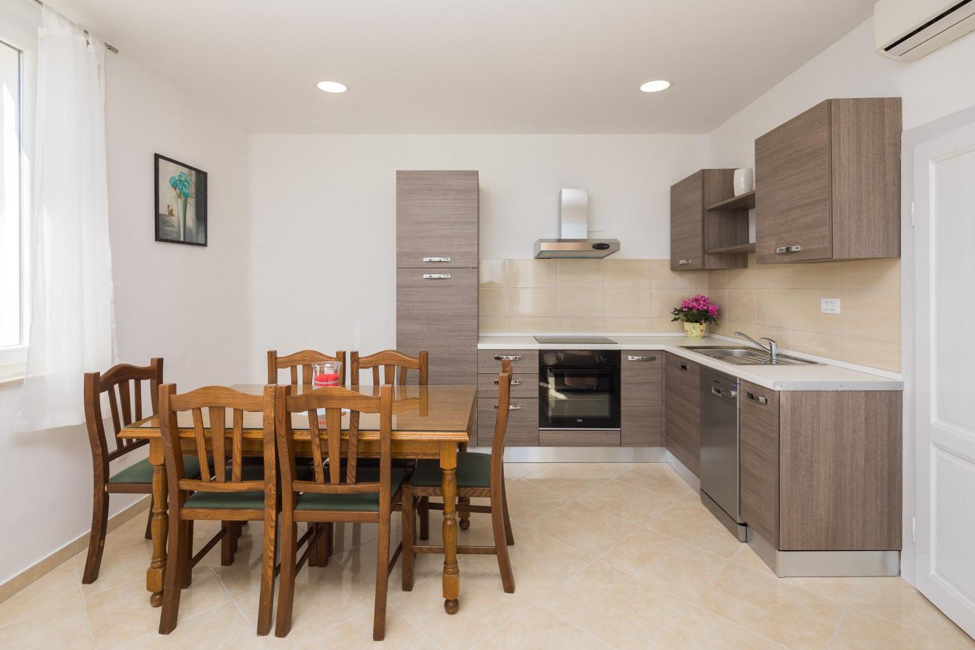 Sandy Beach Apartment Omiš Exteriér fotografie