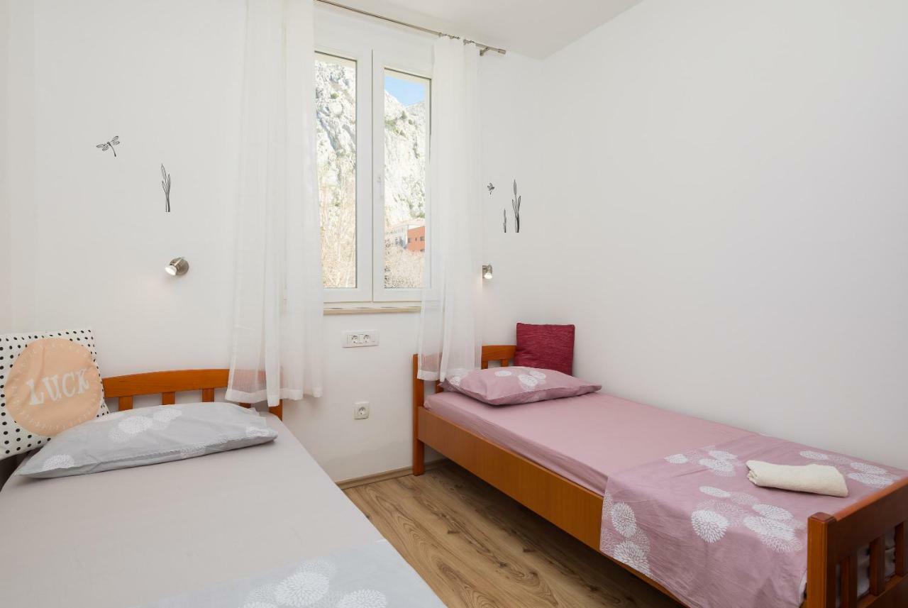Sandy Beach Apartment Omiš Exteriér fotografie
